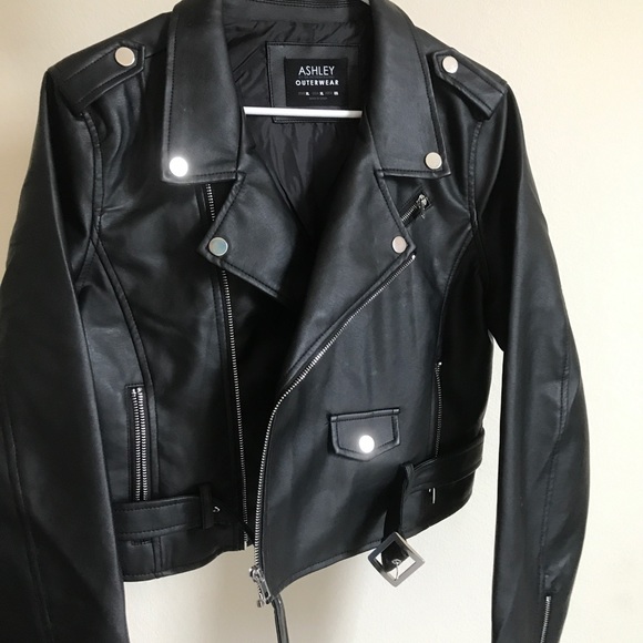 Faux leather jacket XL, fits if your a L as well - Picture 5 of 5